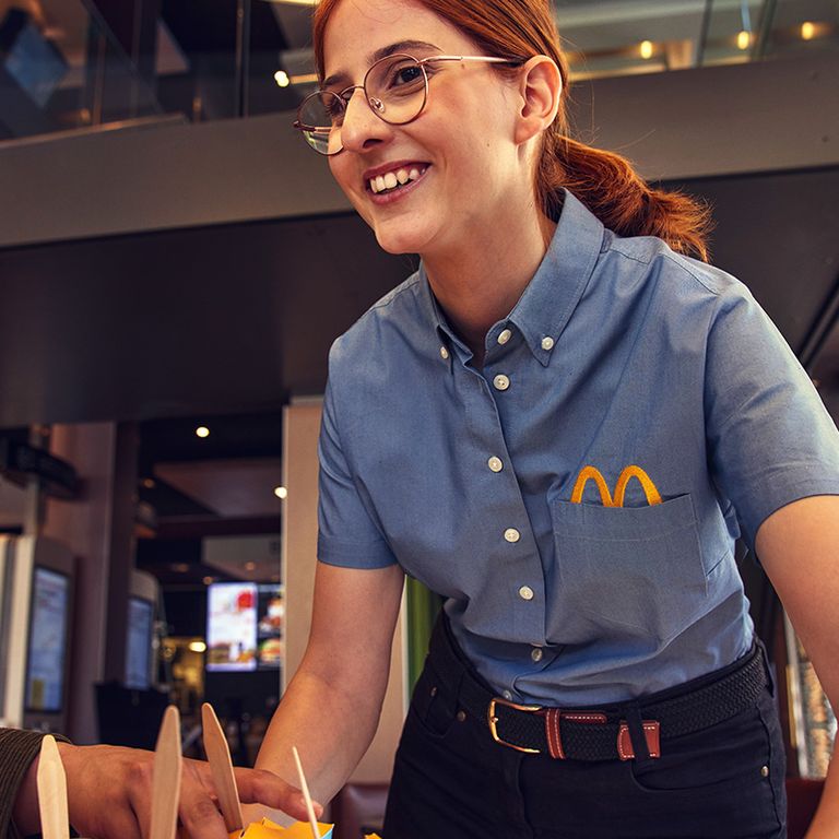 Wie Viel Verdient Ein Mcdonalds Mitarbeiter McDonalds's Karriere: Finde deinen neuen Job